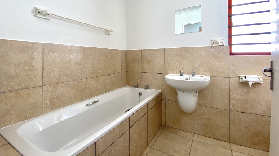 3 Bedroom Property for Sale in Velddrif Western Cape